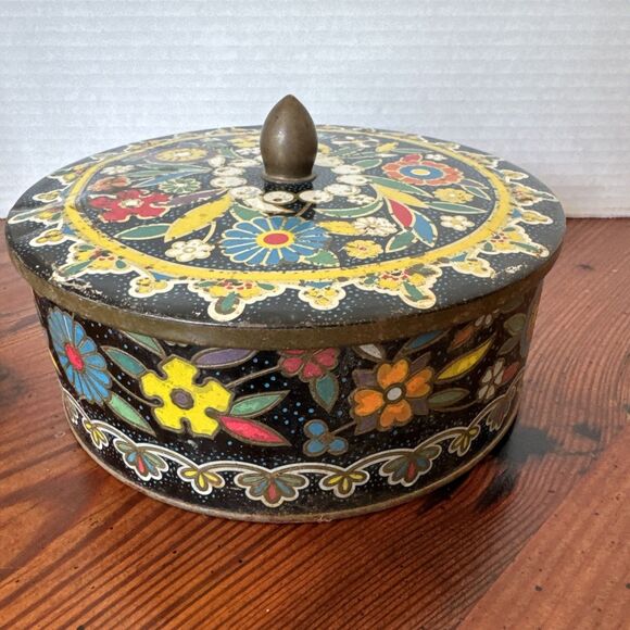 Vintage 1975 Daher Black Floral Series Embossed Biscuit Tin Made in England - Picture 4 of 13
